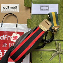 Load image into Gallery viewer, Gucci Attache Small Shoulder Bag