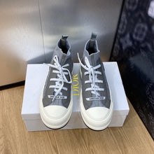 Load image into Gallery viewer, Christian Dior Walk'n Sneakers