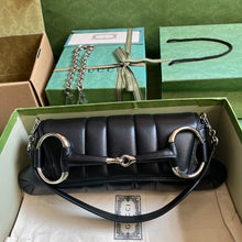 Load image into Gallery viewer, Gucci Horsebit Chain Medium Shoulder Bag