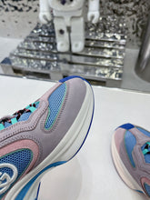 Load image into Gallery viewer, Gucci Run Sneakers