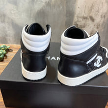 Load image into Gallery viewer, Chanel x Nike Sneakers