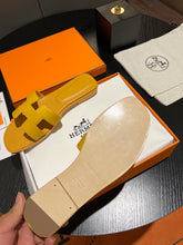 Load image into Gallery viewer, Hermes Oran Sandal