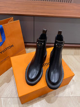 Load image into Gallery viewer, Louis Vuitton Beaubourg Ankle Boots