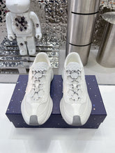 Load image into Gallery viewer, Gucci Run Sneakers