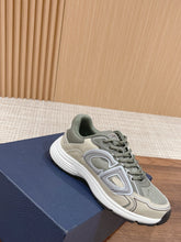 Load image into Gallery viewer, Christian Dior Men B30 Sneaker
