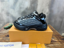 Load image into Gallery viewer, Louis Vuitton Discovery Lace Up Sneakers