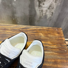 Load image into Gallery viewer, Louis Vuitton Groovy Platform Sneakers