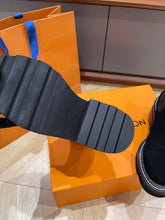 Load image into Gallery viewer, Louis Vuitton Beaubourg Ankle Boots