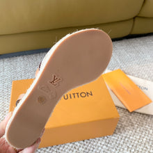 Load image into Gallery viewer, Louis Vuitton Helio's Wedge Sandals