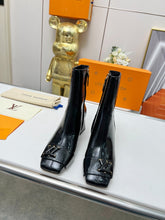 Load image into Gallery viewer, Louis Vuitton Shake Ankle Boots