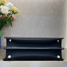 Load image into Gallery viewer, Fendi Peekaboo Medium iseeu Bag