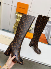 Load image into Gallery viewer, Louis Vuitton Shake High Boots