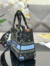 Load image into Gallery viewer, Christian Dior Medium Lady D Lite Bag