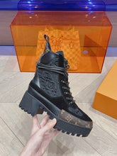 Load image into Gallery viewer, Louis Vuitton Laureate Platform Desert Boots