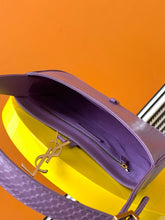 Load image into Gallery viewer, YSL Le 5 A 7 Hobo Bag