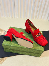 Load image into Gallery viewer, Gucci interlocking G Mid Heel Pump