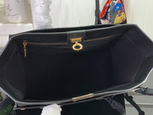 Load image into Gallery viewer, Louis Vuitton On My Side MM Bag
