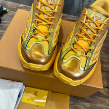 Load image into Gallery viewer, Louis Vuitton Discovery Lace Up Sneakers