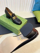 Load image into Gallery viewer, Gucci interlocking G Mid Heel Pump