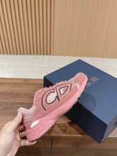 Load image into Gallery viewer, Christian Dior Men B30 Sneaker
