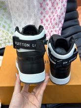 Load image into Gallery viewer, Louis Vuitton Rivoli Sneakers