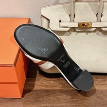 Load image into Gallery viewer, Hermes Gigi Sandal