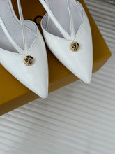 Load image into Gallery viewer, Louis vuitton Stellar Slingback Pump