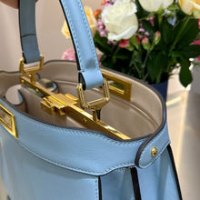 Load image into Gallery viewer, Fendi Peekaboo Medium iseeu Bag