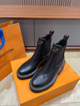 Load image into Gallery viewer, Louis Vuitton Beaubourg Ankle Boots
