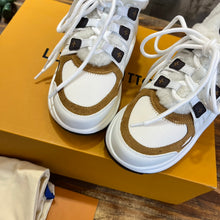 Load image into Gallery viewer, Louis Vuitton Archlight Sneaker