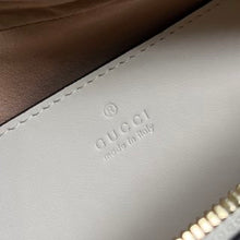 Load image into Gallery viewer, Gucci Interlocking G Mini Heart Shoulder Bag