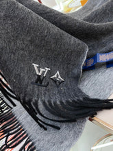 Load image into Gallery viewer, Louis Vuitton Scarf