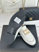 Load image into Gallery viewer, Chanel shoe