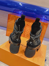 Load image into Gallery viewer, Louis Vuitton Laureate Platform Desert Boots