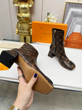Load image into Gallery viewer, Louis Vuitton Shake Ankle Boots