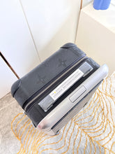 Load image into Gallery viewer, Louis Vuitton Horizon 55 Suitcase