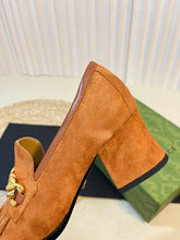 Load image into Gallery viewer, Gucci interlocking G Mid Heel Pump