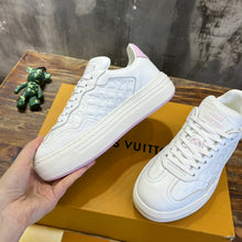 Load image into Gallery viewer, Louis Vuitton Groovy Platform Sneaker