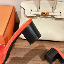 Load image into Gallery viewer, Hermes Gigi Sandal