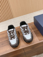 Load image into Gallery viewer, Christian Dior Men B30 Sneaker