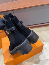 Load image into Gallery viewer, Louis Vuitton Beaubourg Ankle Boots