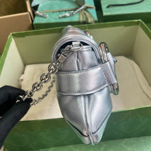 Load image into Gallery viewer, Gucci Horsebit Chain Medium Shoulder Bag