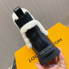 Load image into Gallery viewer, Louis Vuitton Ruby Flat Ranger Boots