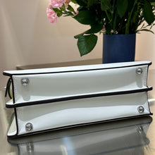 Load image into Gallery viewer, Fendi Peekaboo Medium iseeu Bag