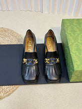 Load image into Gallery viewer, Gucci interlocking G Mid Heel Pump