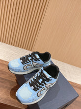 Load image into Gallery viewer, Christian Dior Men B30 Sneaker