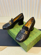 Load image into Gallery viewer, Gucci interlocking G Mid Heel Pump