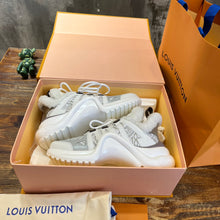 Load image into Gallery viewer, Louis Vuitton Archlight Sneaker