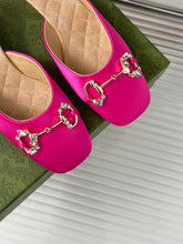 Load image into Gallery viewer, Gucci Sandals With Horsebit
