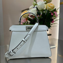 Load image into Gallery viewer, Fendi Peekaboo Medium iseeu Bag